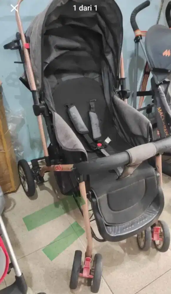 Stroller 4 titik 2 arah depan dan belakang. Bekas