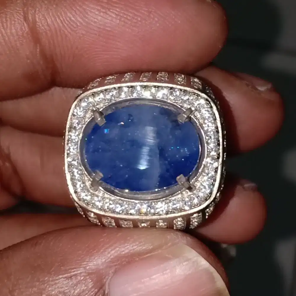 Natural blue sapphire