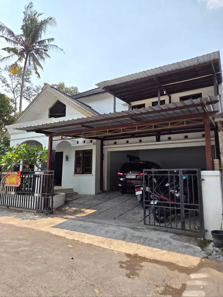 Rumah Induk dan Kos Strategis dekat Jalan Besi Jangkang