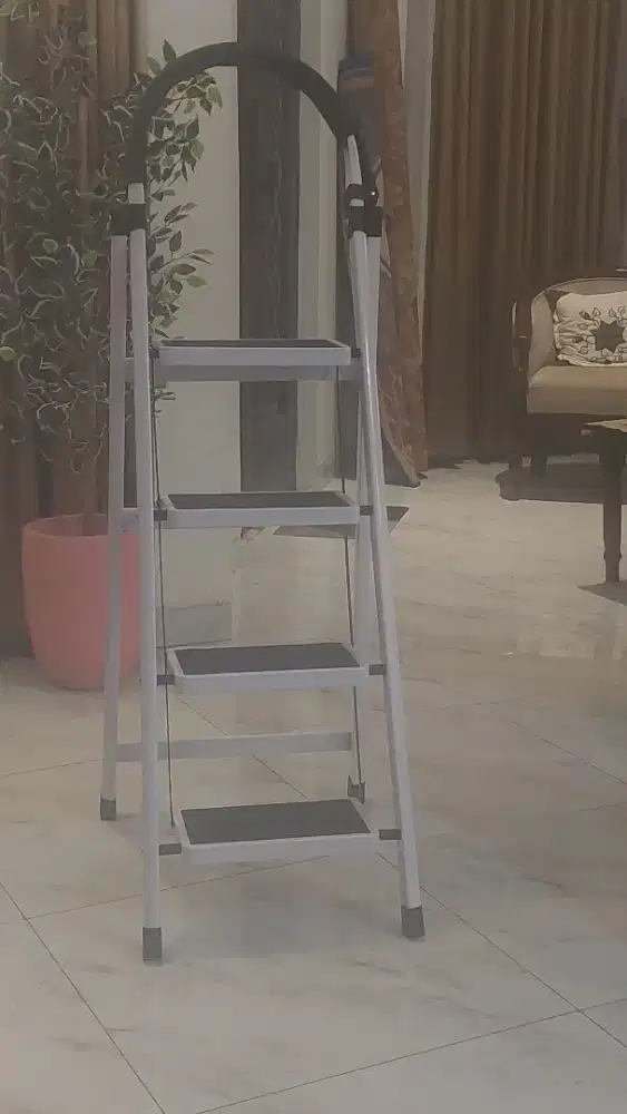 Tangga portable