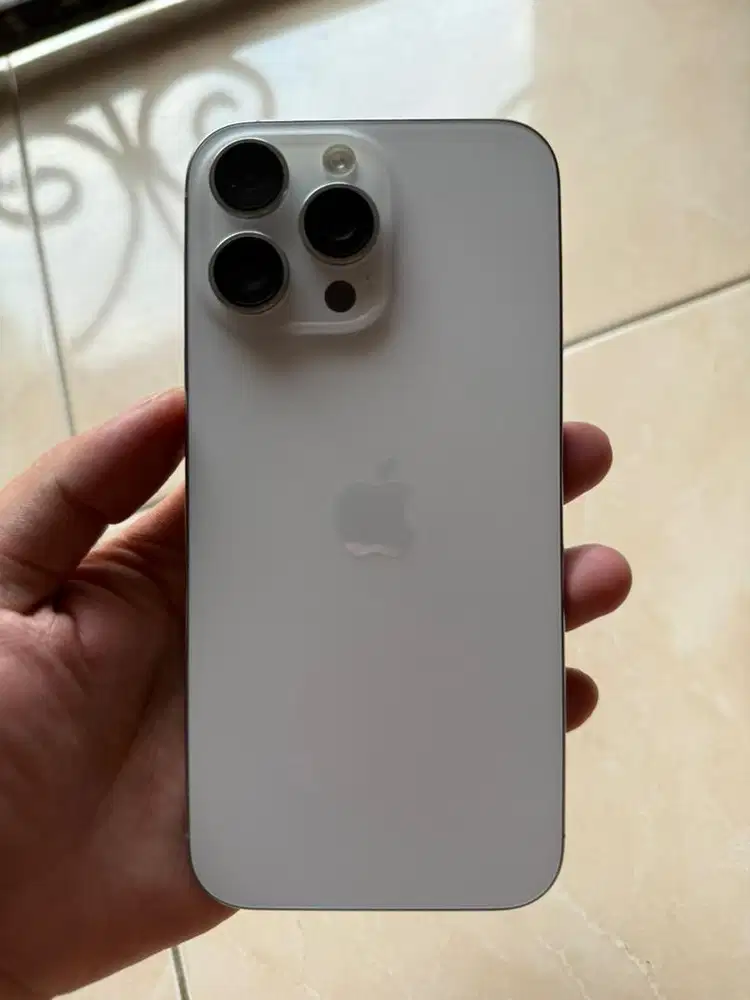 Iphone 16 pro max 256gb ex blibli
