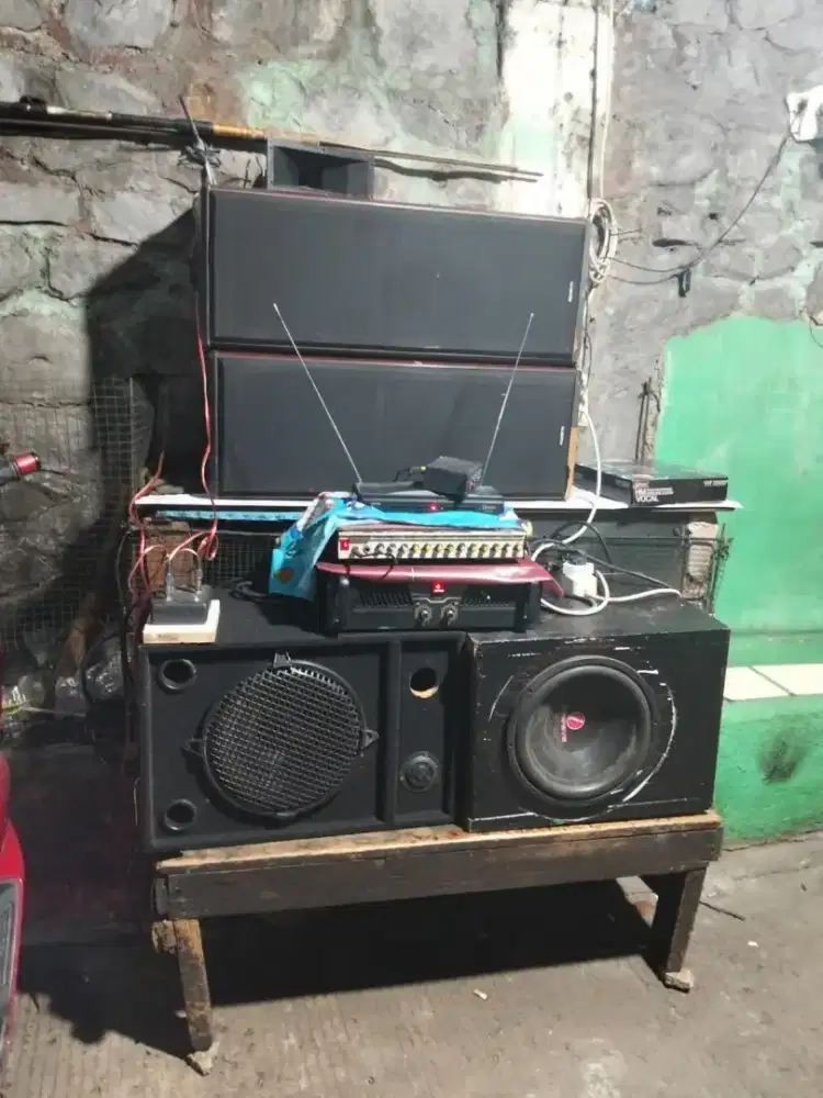 Dijual speaker rakitan  suara gleer bas mantap