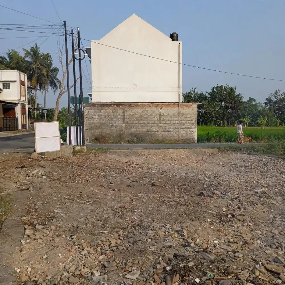DI JUAL TANAH HOOK 2 MUKA SENUKO, SIDOAGUNG, GODEAN