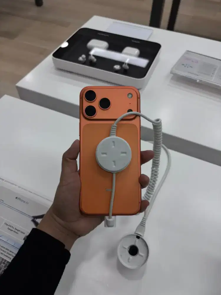 iPhone 17promax 256gb New bergaransi resmi bisa cicilan syarat KTP