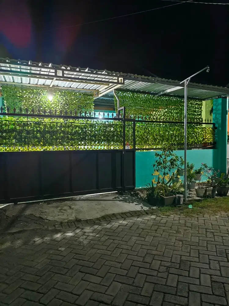 DIJUAL CEPAT! RUMAH STRATEGIS LENGKAP DENGAN FURNITURE.