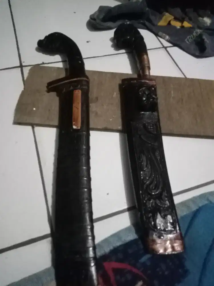 Ada 2 golok peninggalan Almarhum kawsn