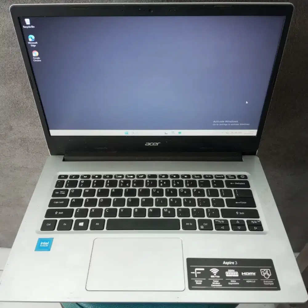 Acer aspire 3
Celeron n5100