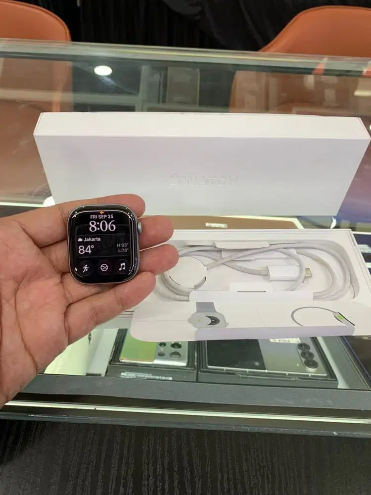 Apple Watch Series 11 46 MM Space Grey Strap black M/L