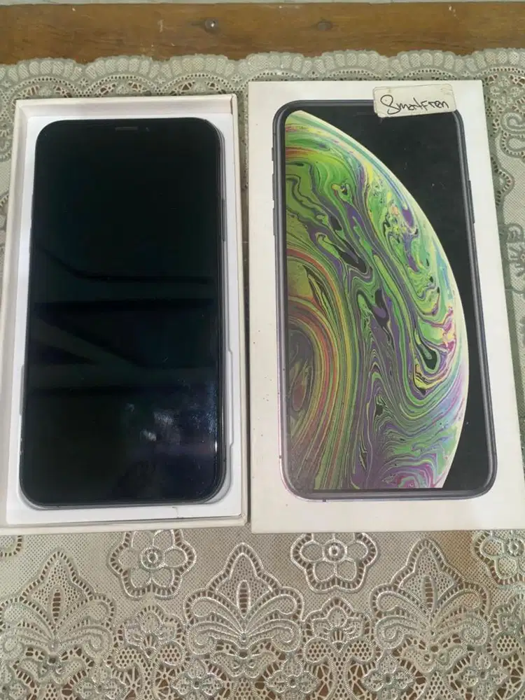Iphone XS 256 gb smartfreen only