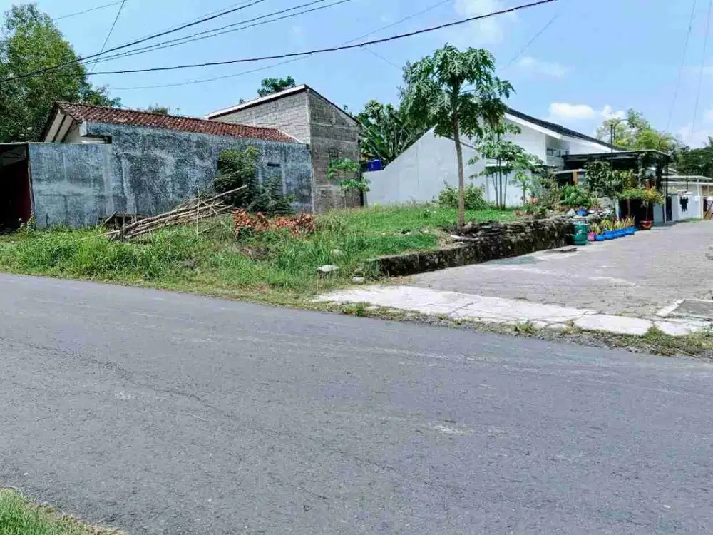 Tanah Dijual Dekat RS PKU Gamping , Tepi Jl Aspal Lebar & Ramai, Cocok Utk Usaha, Nyaman Utk Hunian