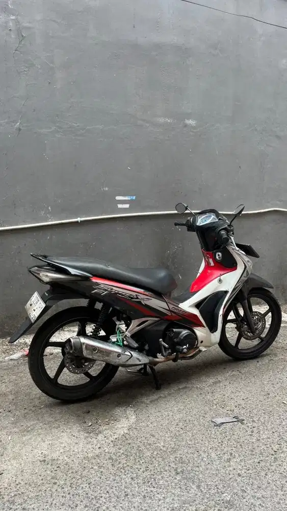 supra x 125 helm in