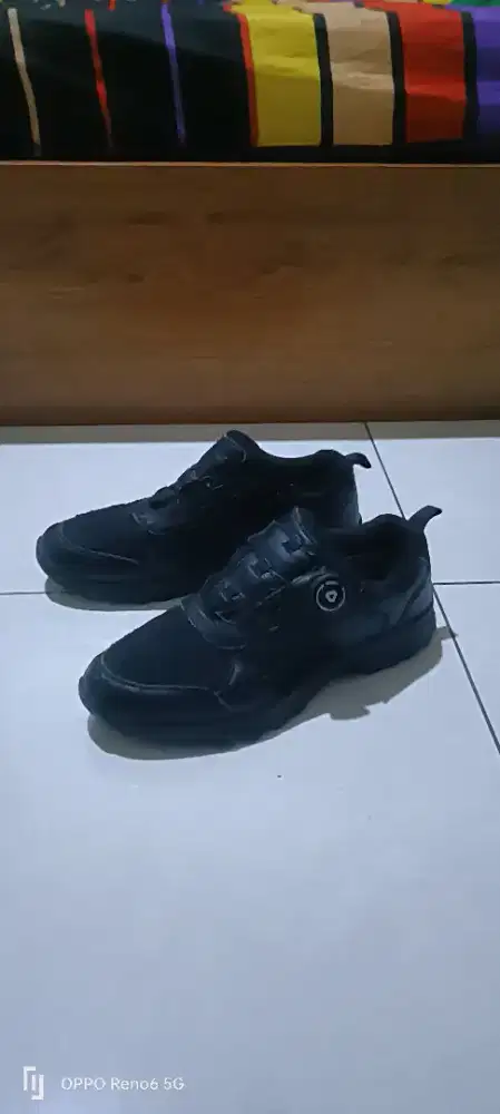 Sepatu tactical size 42