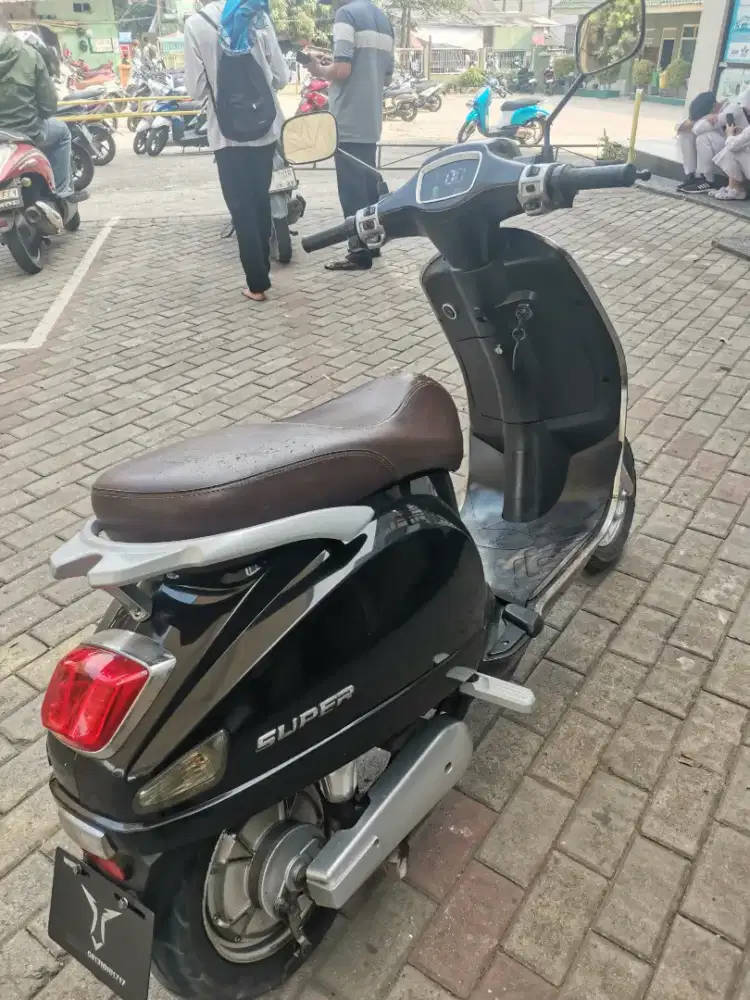Sepeda motor listrik vespa sekuter LITHIUM BATREY + BMS