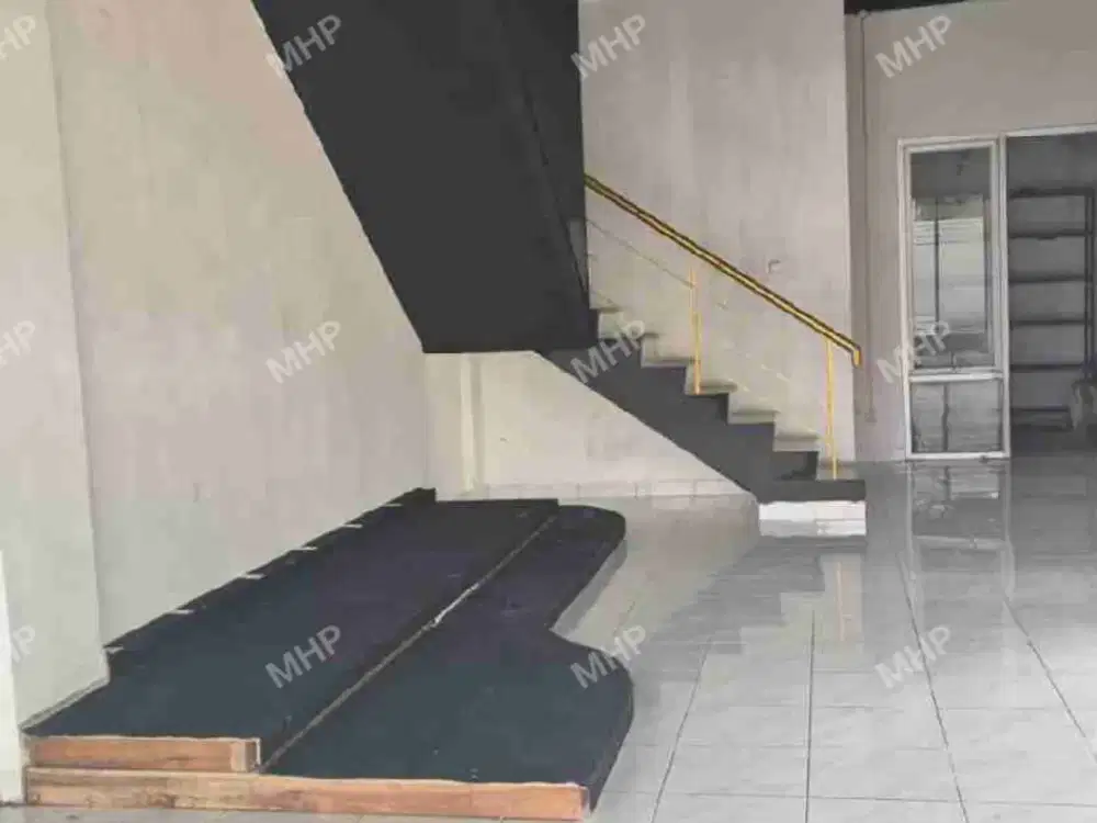 Ruko Tingkat Hook Disewa-Dijual 950 Juta