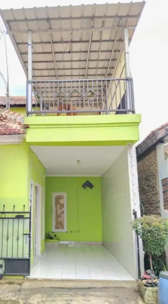 Jual rumah strategis dekat pasar ciwastra