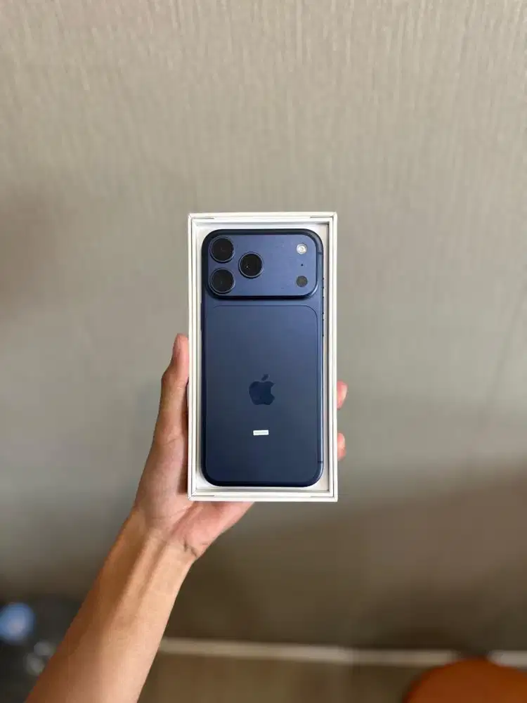iPhone 17ProMax 256Ggb iBox