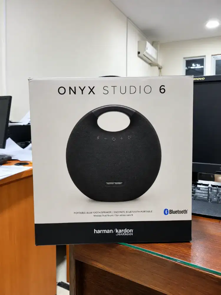 Harman Kardon Onyx Studio 6