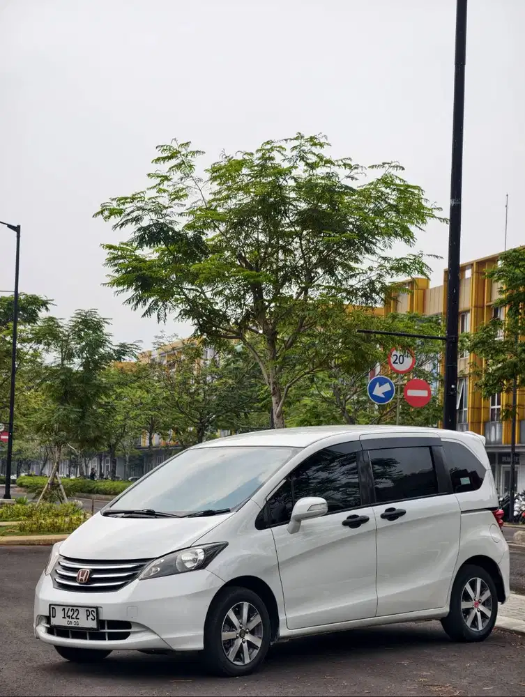 HONDA FREED PSD MATIC 2011