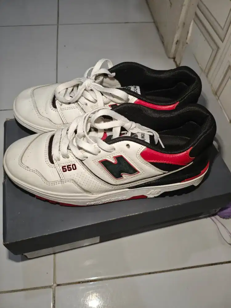 New balance 550 red black uk 42.5  (preloved)