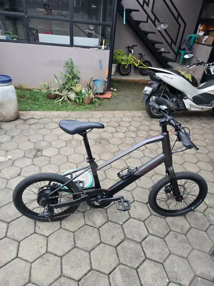 Polygon Gili Velo Istimewa