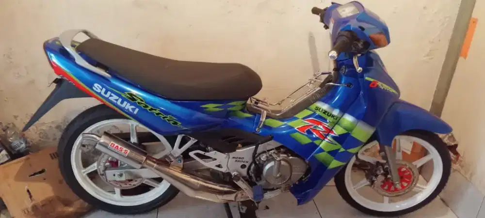 Suzuki Satria lumba Kenny Roberts asli 2002