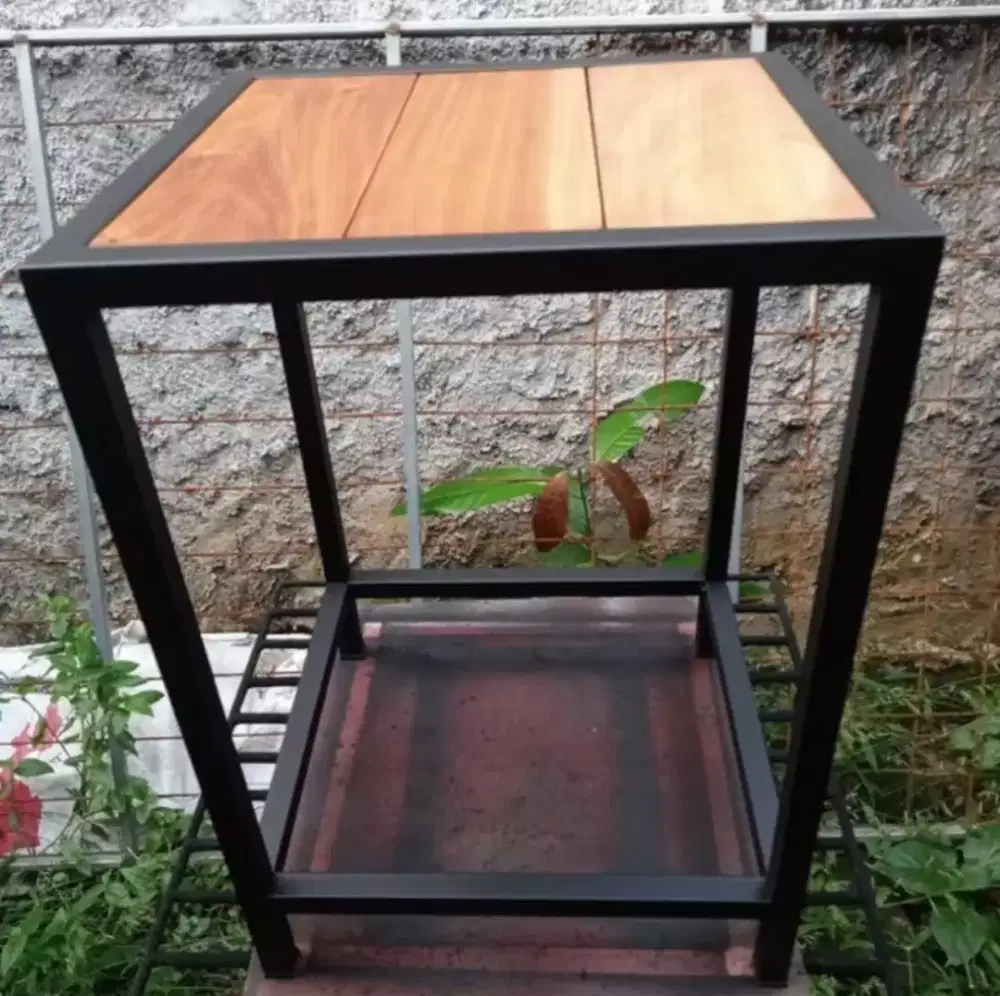 Kursi Besi Kayu, Dingklik Kayu Besi Serbaguna, Bangku Cafe Besi, Kursi