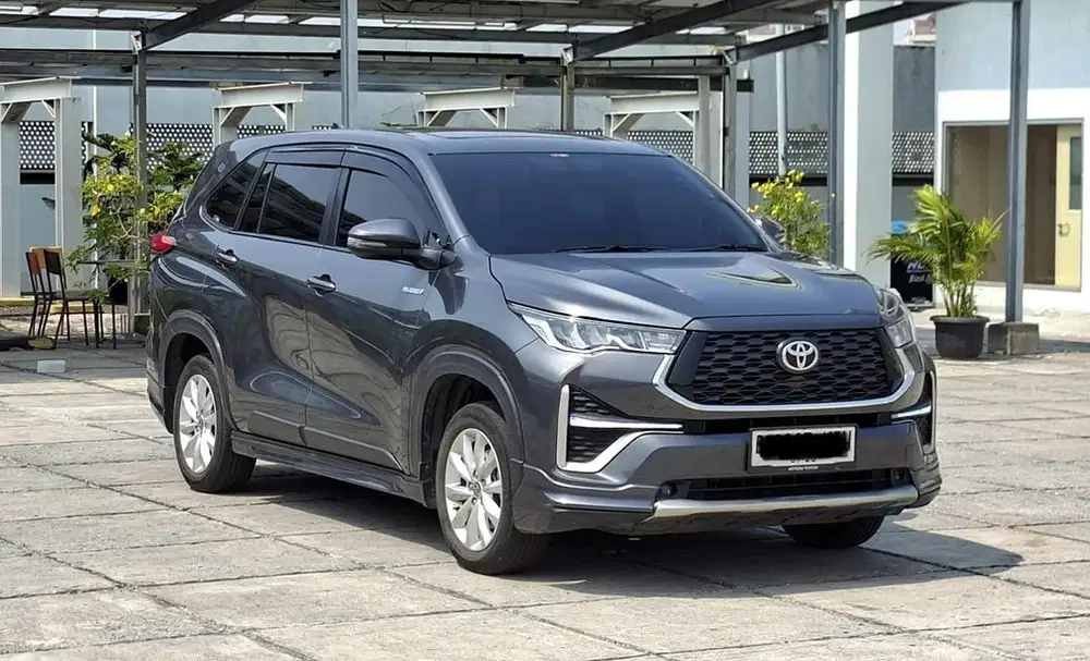 Toyota Kijang Innova Zenix V Hybrid 2023 Low KM 28RB Antik