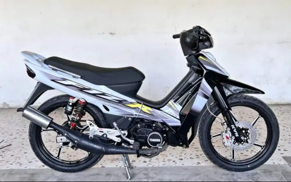 DI JUAL YAMAHA F1ZR TAHUN 2004