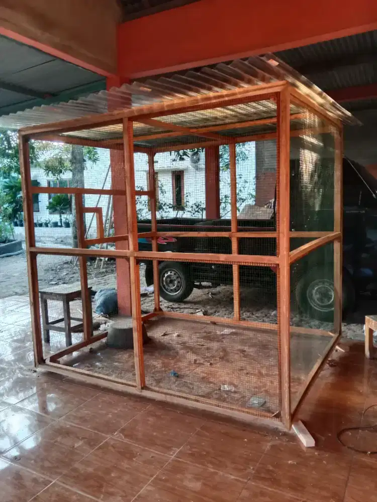 Aviary mini kayu