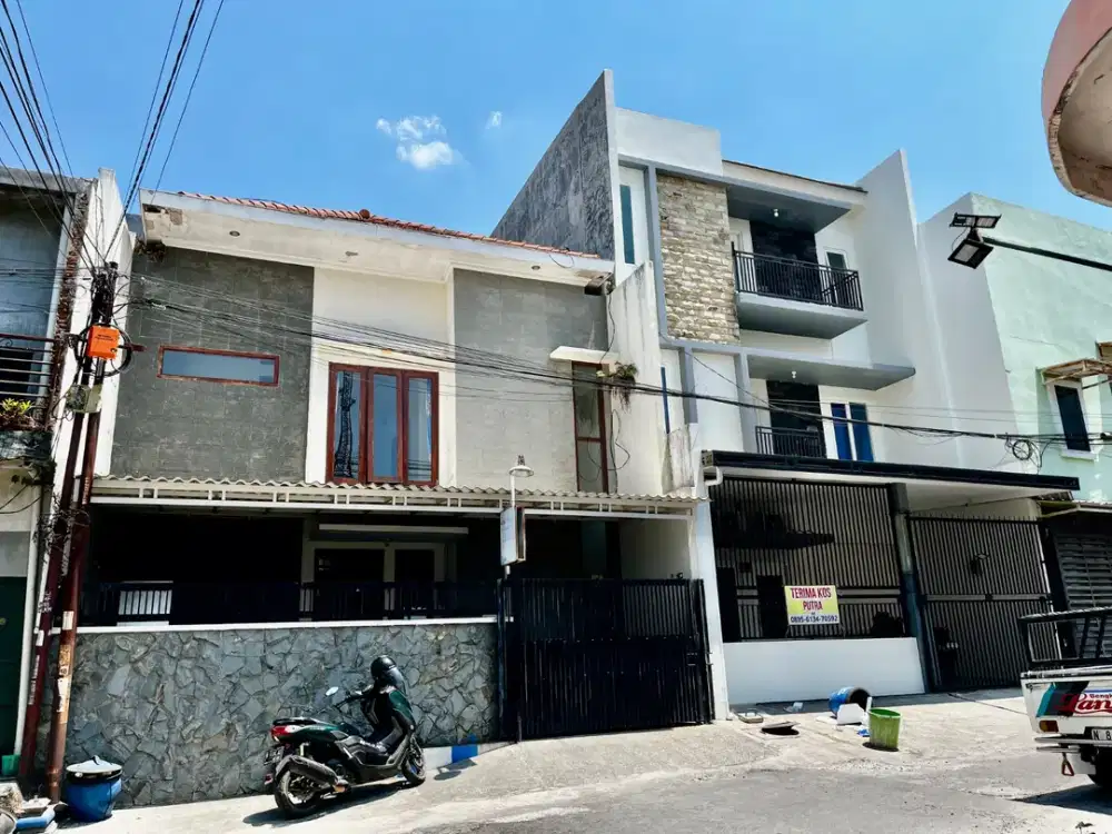 Rumah Area Sigura gura Barat Full Anak kos