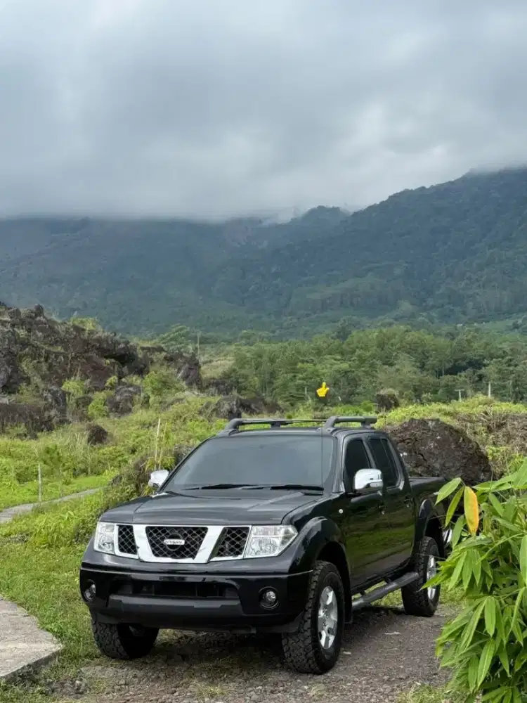 Nissan NAVARA LE AT 2011 LOW KM