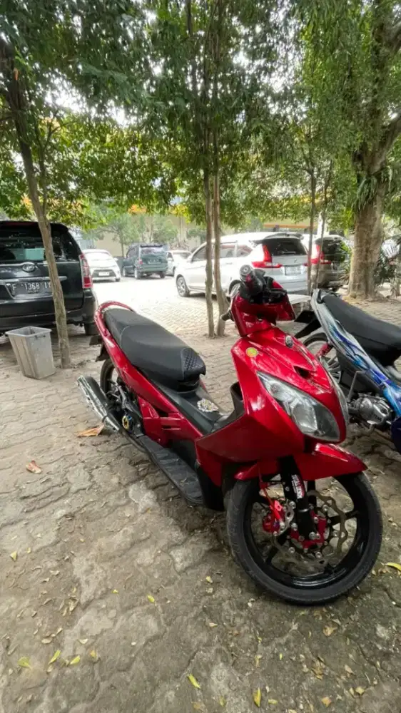 Nouvo Z 2005 Warna merah