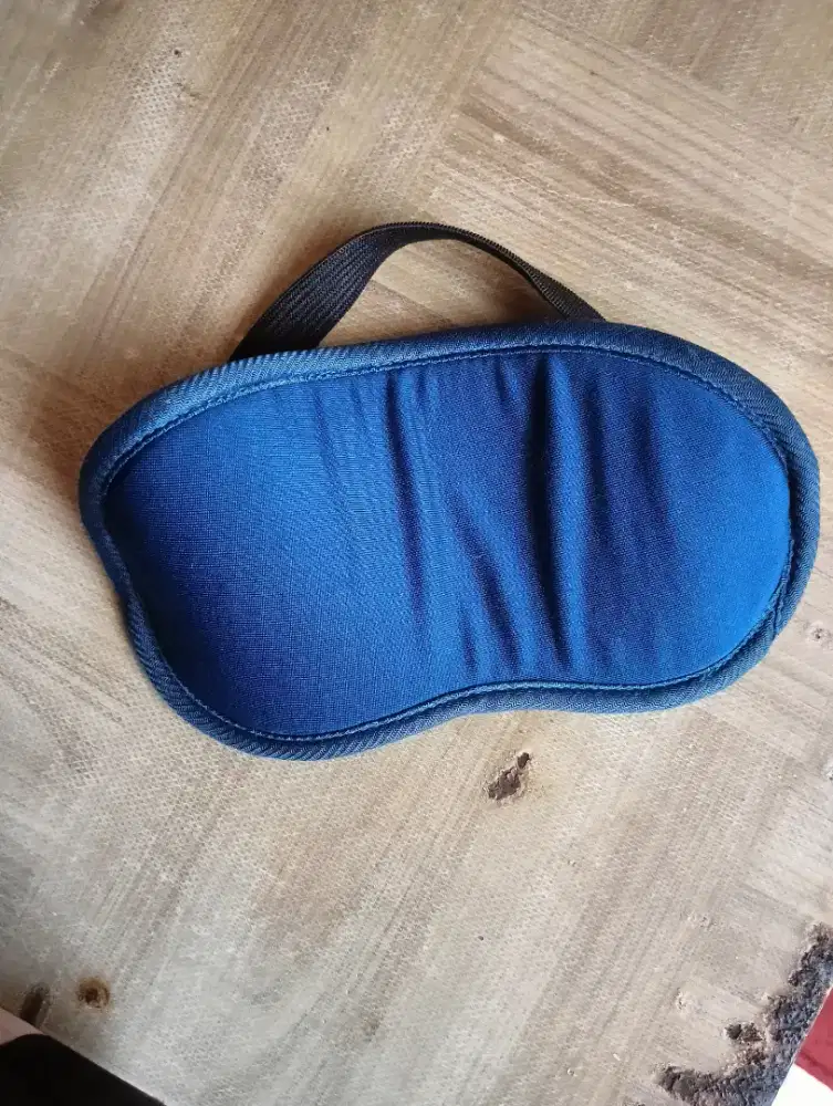 Penutup Mata untuk tidur sleeping eye mask