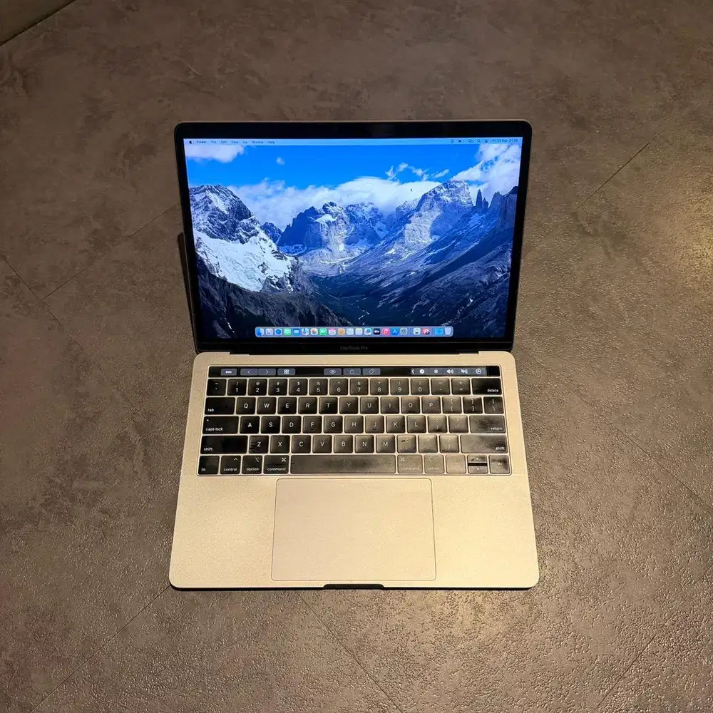 Macbook Pro 2019 13 inch 8/256 Space Grey Mulus No Minus