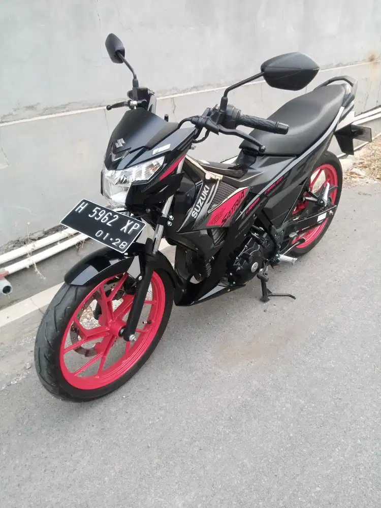 Suzuki Satria F1 2022 Hitam