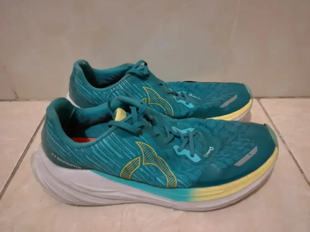 Sepatu Running Lari