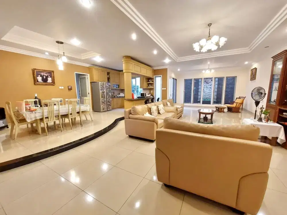 Rumah Sapphire PHG Summarecon Serpong Semi Furnish