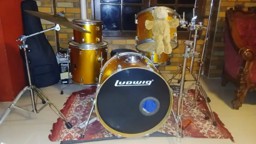 Drum akustik ludwig