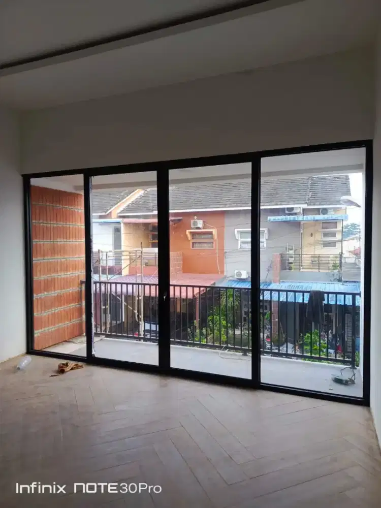 Pintu sliding door,sekat kaca aluminium