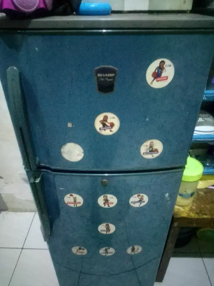 Di jual barang bekas