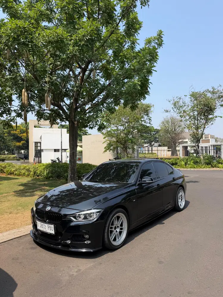 BMW F30 330i M PERFORMANCE 2018 — LOW KM 40 RIBU  FOR SALE — BMW 330i
