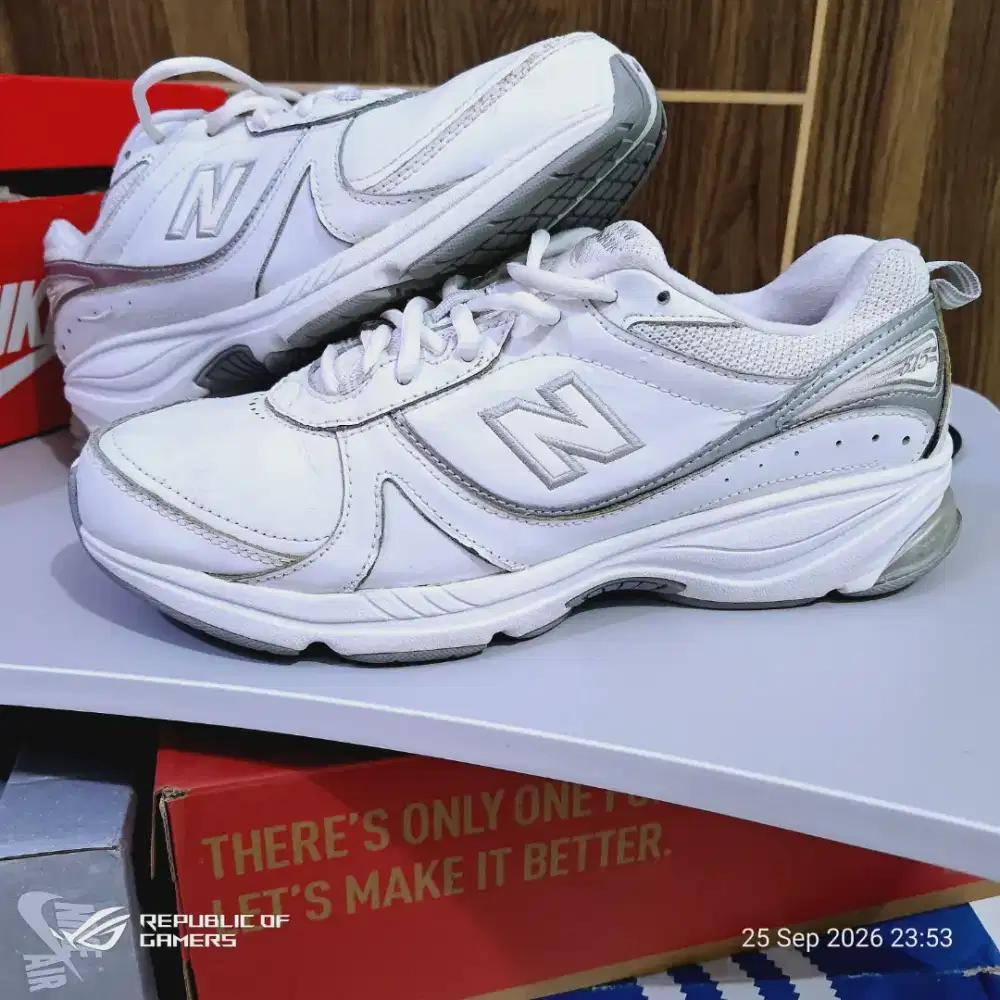 New Balance 815 White Silver Size 41
