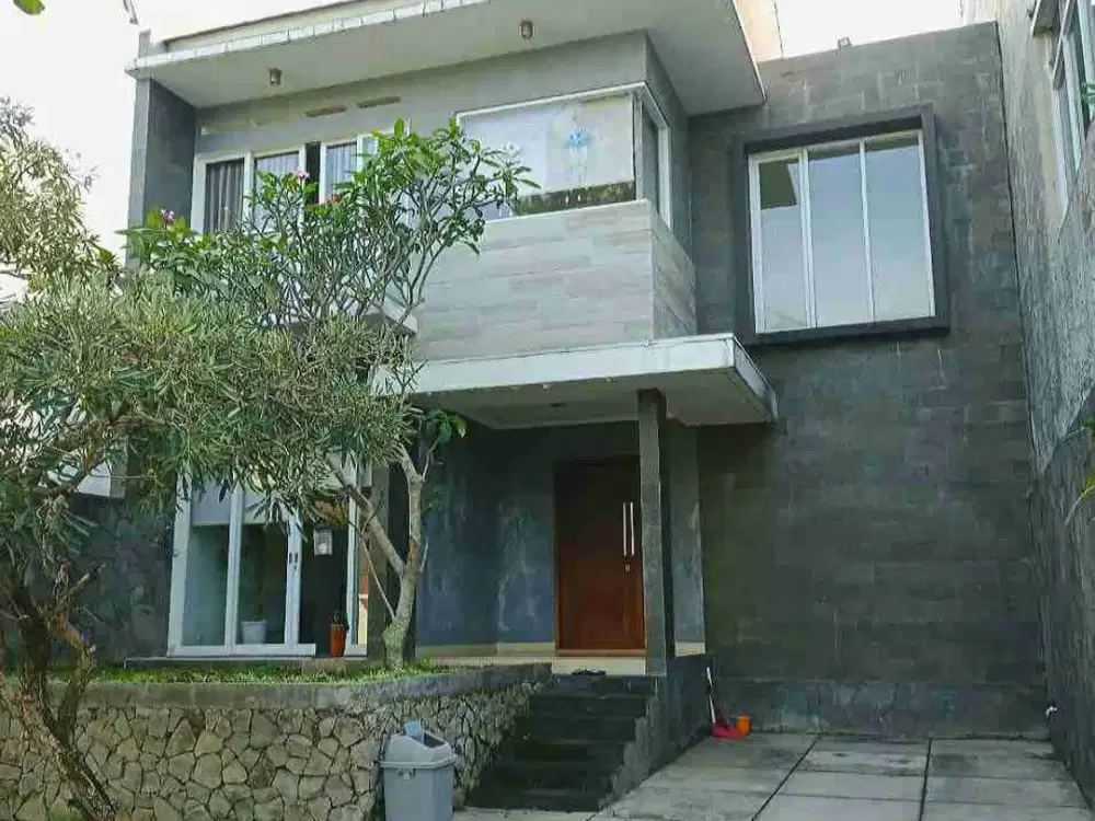 Rumah Dijual Ciwaruga 2Man Luas Mewah Bandung Barat