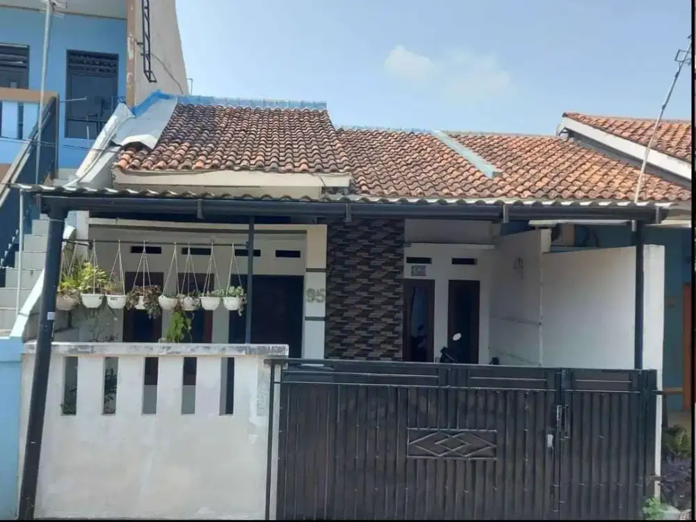 Rumah second di Ceger Cipayung Murah bs nego, bs KPR akses mobil lewat Jak Lingko
