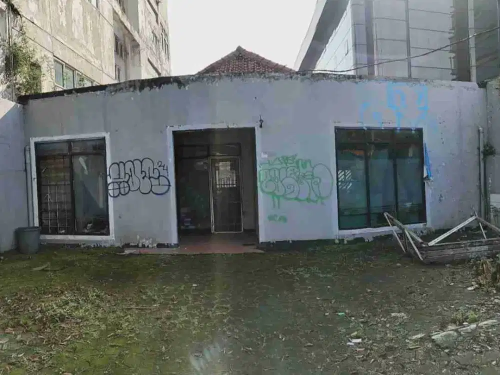Dijual Rumah Tua Hitung Tanah di Menteng Jakarta Pusat