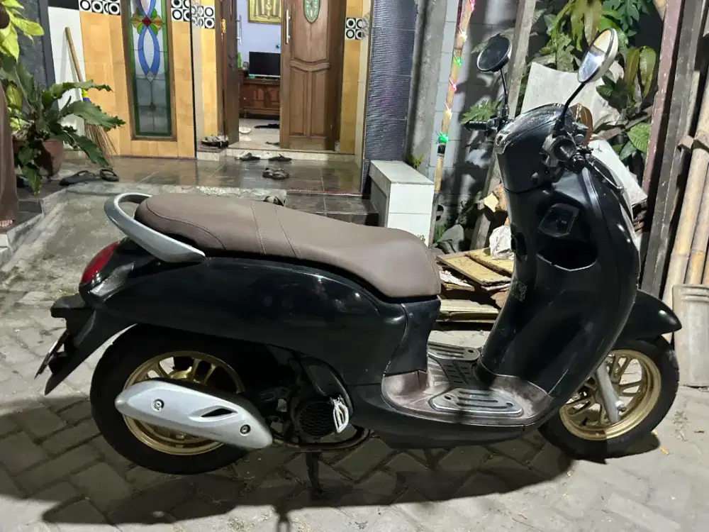 Scoopy Prestige 2021