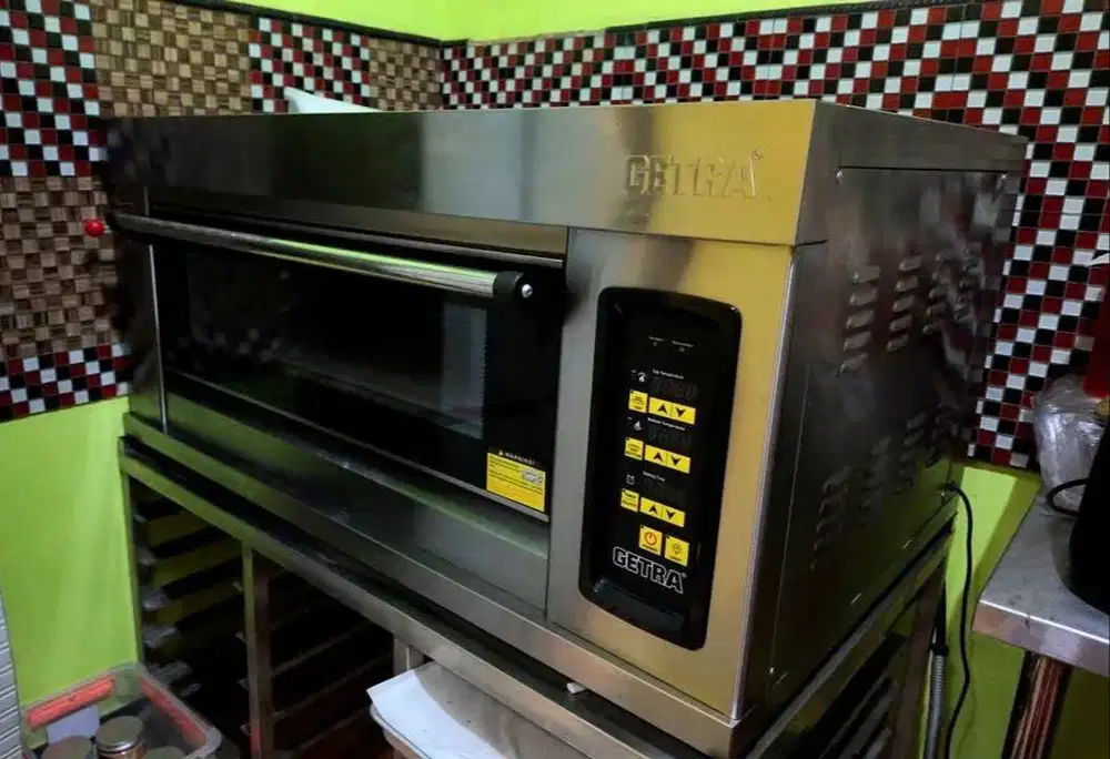 OVEN GETRA RFL 12GD GAS BAKING OVEN 1 DECK 2 TRAY & KAKI FULLSET
