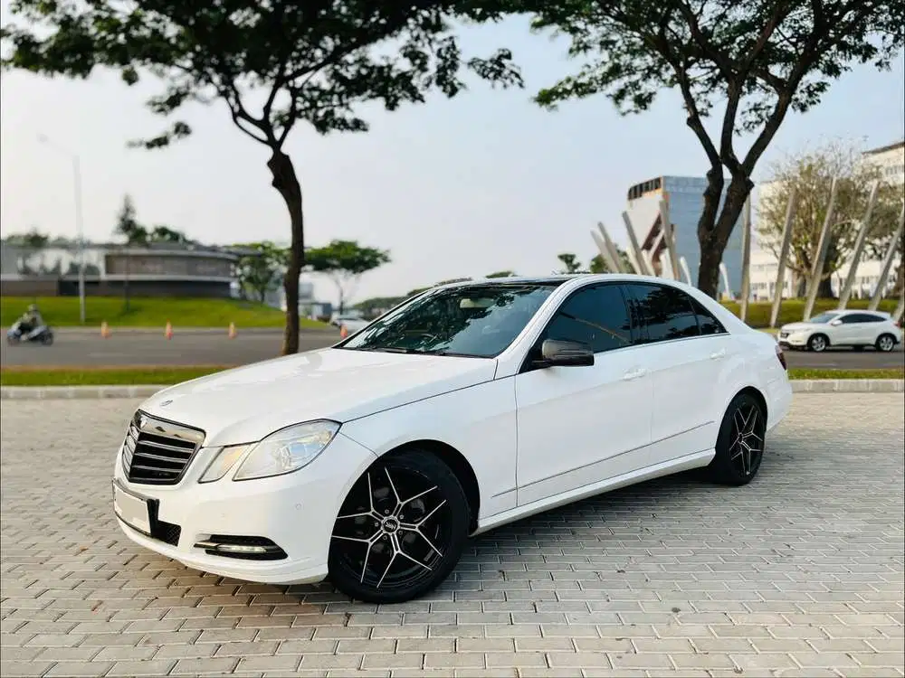 Mercedes-Benz E200 2013 Bensin