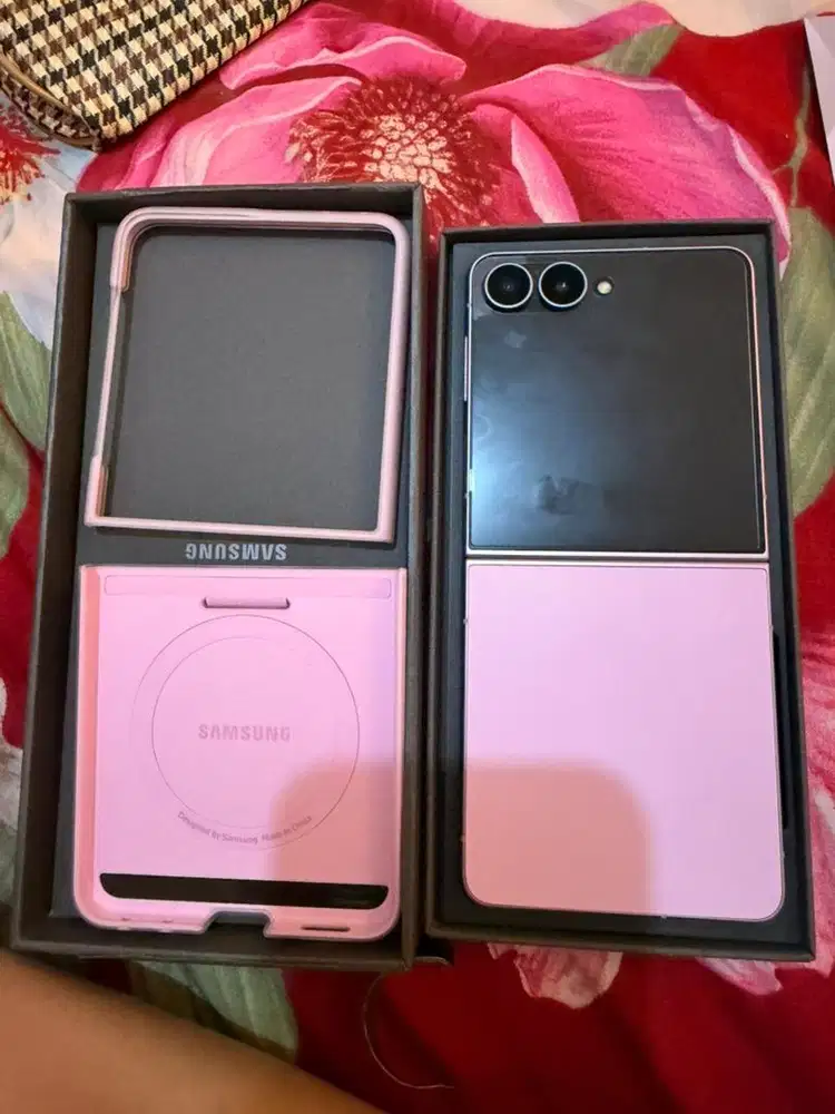 #WTS SAMSUNG GALAXY Z FLIP 8 12/512SEIN