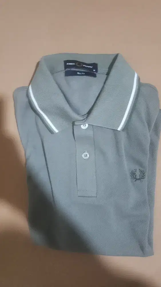 Baju polo fred perry slim fit m
